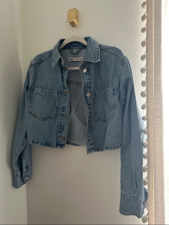 Zara Jackets & Blazers - Zara Medium Wash Cropped Denim Jacket